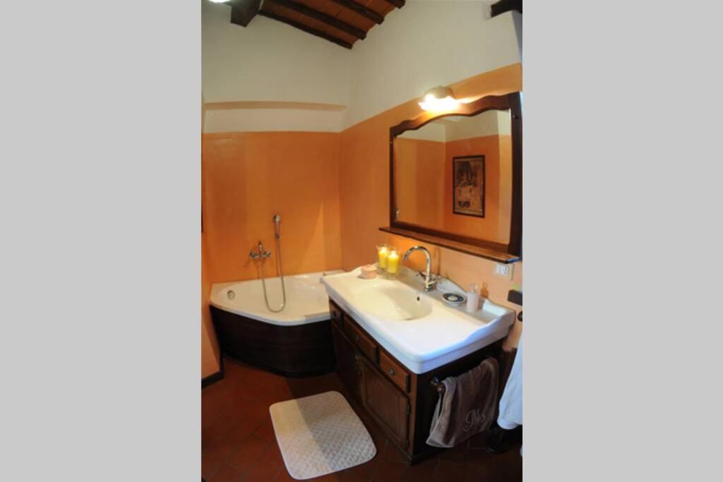 Exclusive Villa Parrano - Countryside With Pool Екстер'єр фото