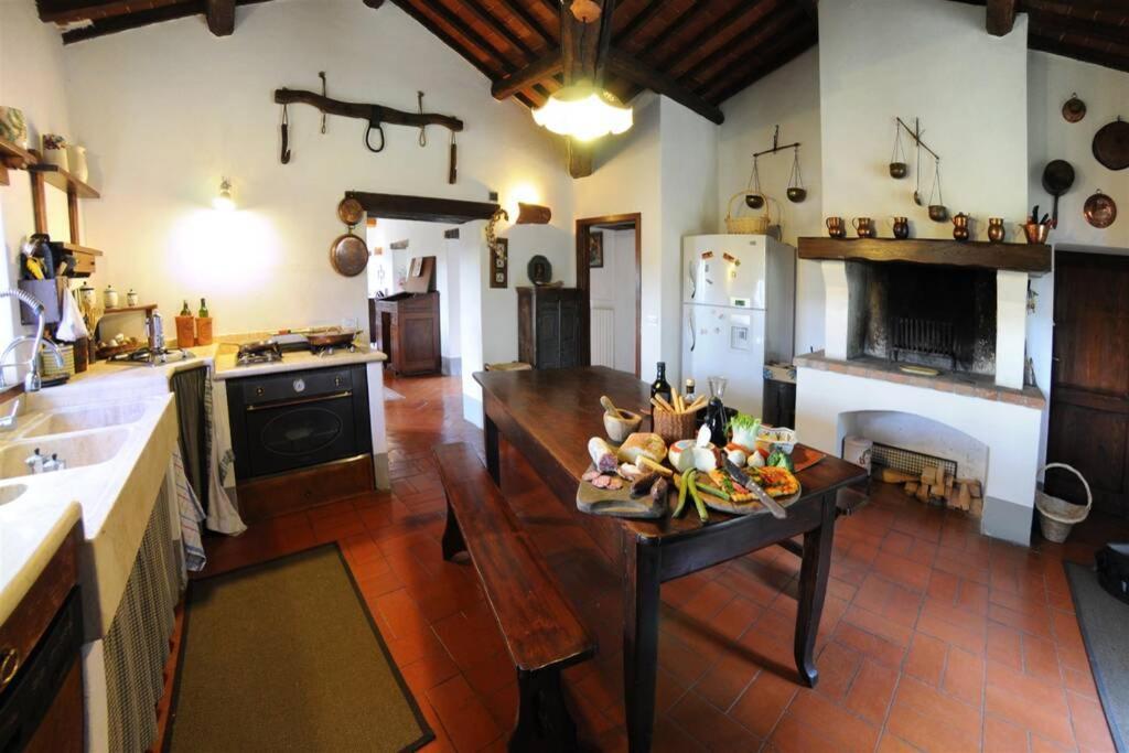 Exclusive Villa Parrano - Countryside With Pool Екстер'єр фото